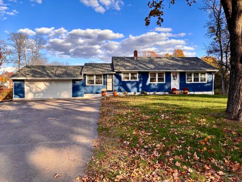 1 Susan Ln, North Haven, CT, 06473-1930 | Card Image