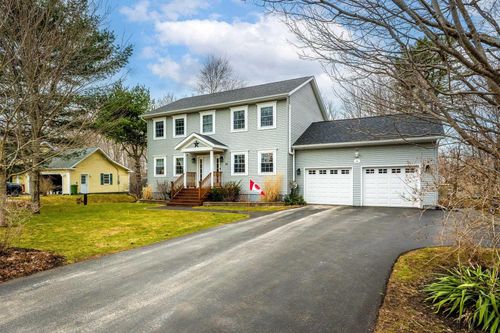 34 Gravenstein Dr, Berwick, NS, B0P1E0 | Card Image