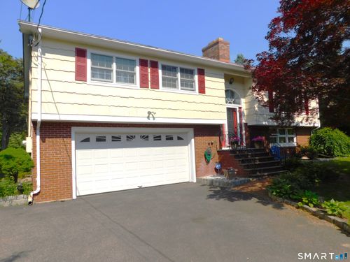28 Rayo Drive, Shelton, CT, 06484 | Card Image