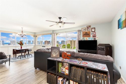 apt-704a-1022 Prospect St, Honolulu, HI, 96822-3464 | Card Image
