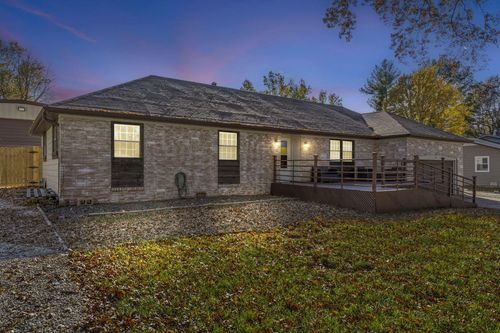 660 W Village Street, Springfield, MO, 65807 | Card Image