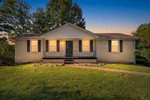 304 Notgrass Rd, Clarksville, TN, 37042-5718 | Card Image