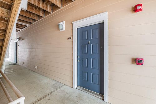 102-300 Bucksley Ln, Daniel Island, SC, 29492-8173 | Card Image