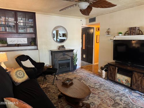 7914 W Weldon Avenue, Phoenix, AZ, 85033 | Card Image