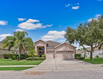 13517 Hunters Point Street, House other with 4 bedrooms, 3 bathrooms and null parking in Spring Hill FL | Image 2