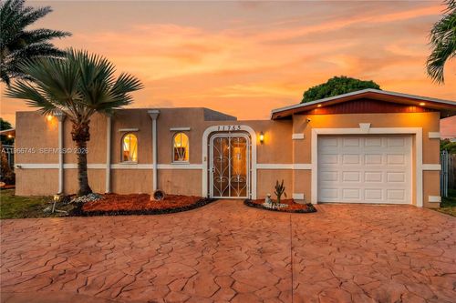 11753 Sw 197th St, Miami, FL, 33177-4453 | Card Image