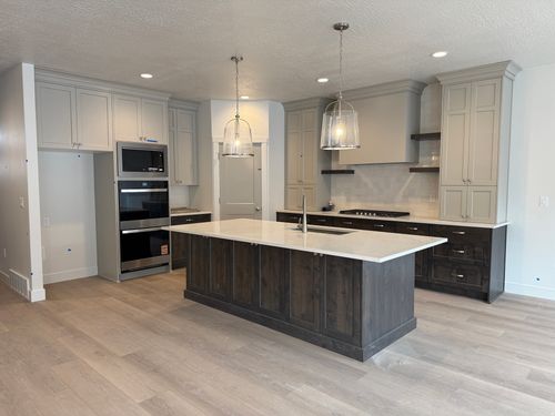 101-79 W Glen Way, South Weber, UT, 84405-6053 | Card Image