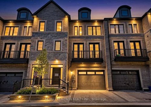 26-260 Eagle St, Newmarket, ON, L3Y1K1 | Card Image