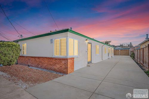 1592 Oriole Ave, Ashland, CA, 94578-2038 | Card Image