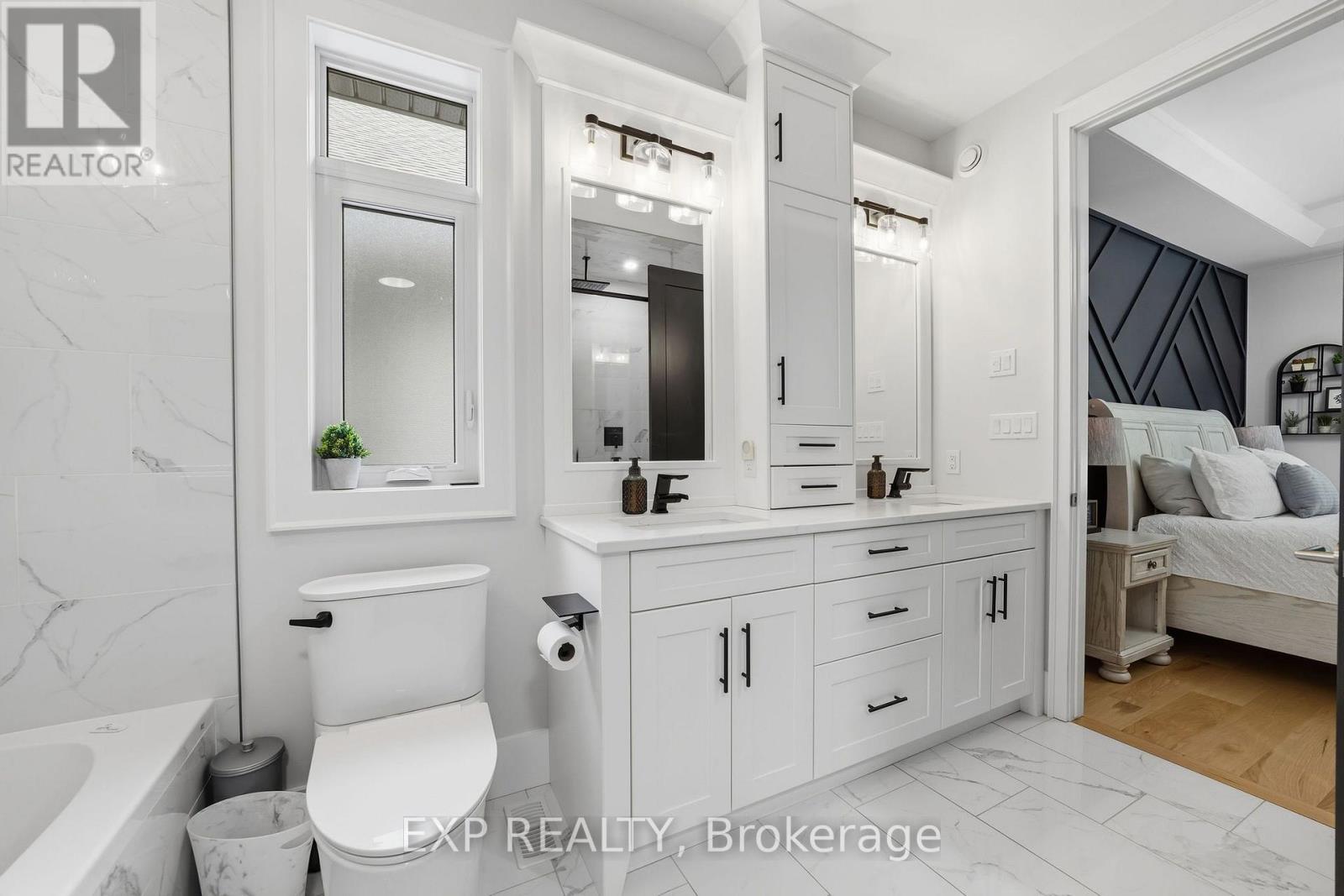 Residential in Strathroy-Caradoc (SW) 5