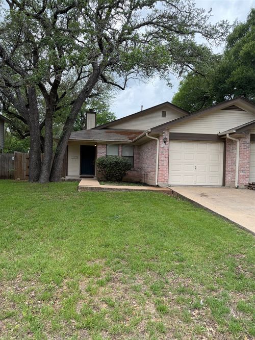 a-8009 Tuscarora Trl, Austin, TX, 78729-7636 | Card Image