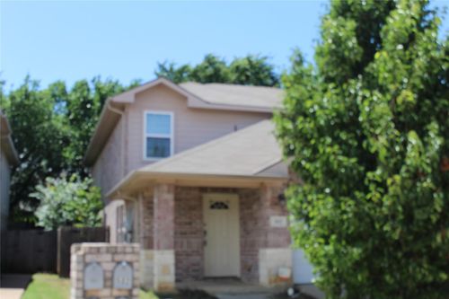 502 Bellevue Ln, Arlington, TX, 76012-3680 | Card Image