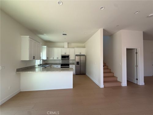 10026 Norwich Ave, San Fernando, CA, 91345-3008 | Card Image