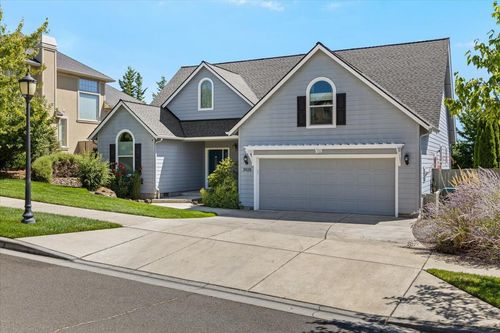 3928 Crystal Springs Dr, Medford, OR, 97504-9131 | Card Image