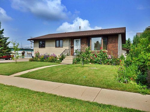 4824 49 Ave, Vermilion, AB, T9X1T5 | Card Image