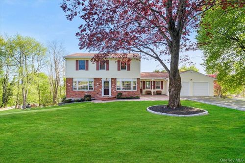 28 Prince Rd, Mahopac, NY, 10541-3933 | Card Image