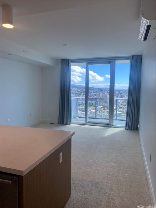 apt-3909-629 Keeaumoku St, Honolulu, HI, 96814-3638 | Card Image