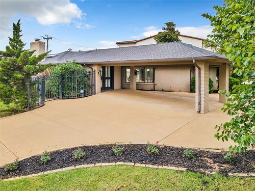 6601 Avondale Dr, Nichols Hills, OK, 73116-6017 | Card Image