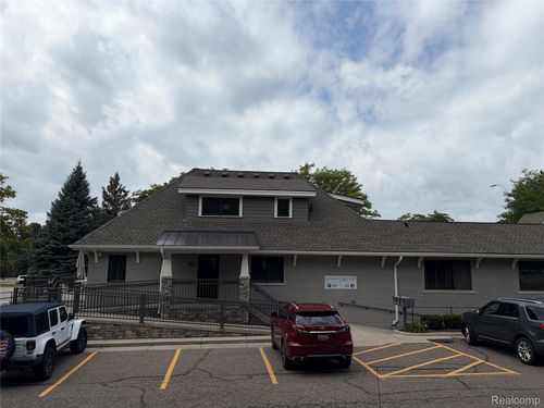 407-grand-river-401 E Grand River Avenue, Brighton, MI, 48116 | Card Image