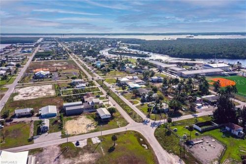 506 Copeland Ave N, EVERGLADES CITY, FL, 34139 | Card Image
