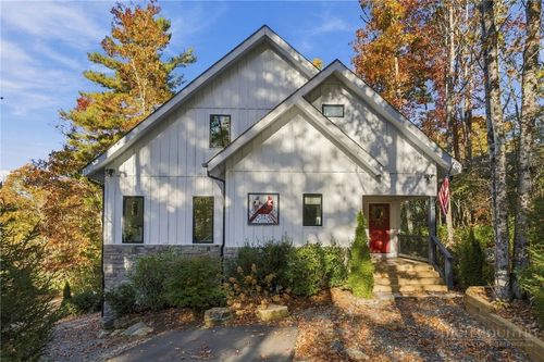 212 Goldfinch Road, Newland, NC, 28657 | Card Image