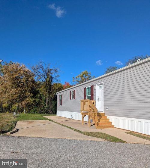 462 Mirabile Ln, BALTIMORE, MD, 21224-2132 | Card Image