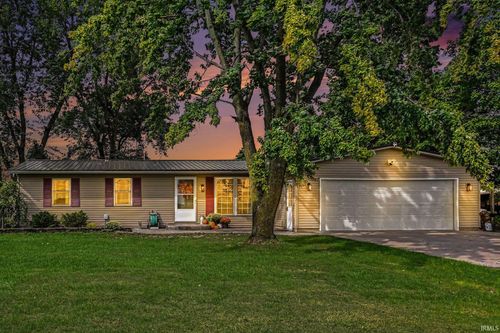 475 N Benton, Millersburg, IN, 46543 | Card Image