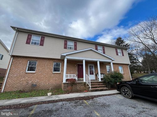 704A Thomas Ln, MARTINSBURG, WV, 25401-2862 | Card Image