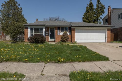 4829 Wolgast Dr, Warren, MI, 48092-2361 | Card Image