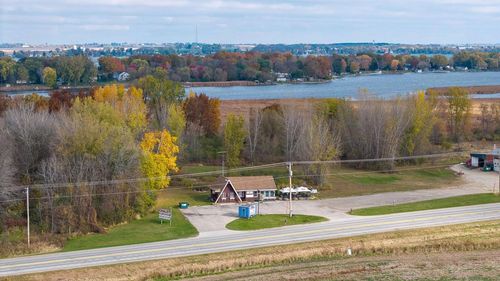 814 W State St, FOX LAKE, WI, 53933-9506 | Card Image