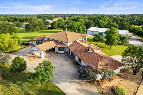 2108 W Sherman Dr, Aubrey, TX, 76227-3481 | Card Image