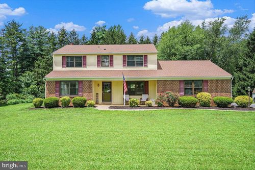 73 Saint Johns Dr, GLEN MILLS, PA, 19342-1449 | Card Image
