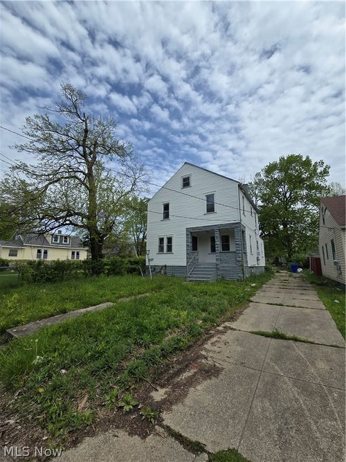 4285 E 162nd St, Cleveland, OH, 44128-2460 | Card Image