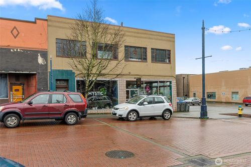 615 4th St, Bremerton, WA, 98337-1411 | Card Image