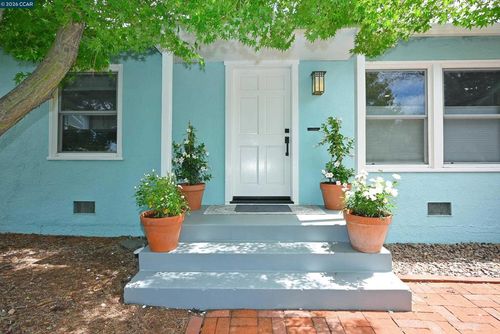2831 Bonifacio St, Concord, CA, 94519-2509 | Card Image
