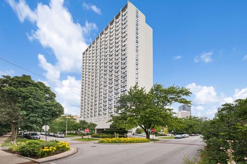 24m-5100 N Marine Dr, Chicago, IL, 60640-6370 | Card Image