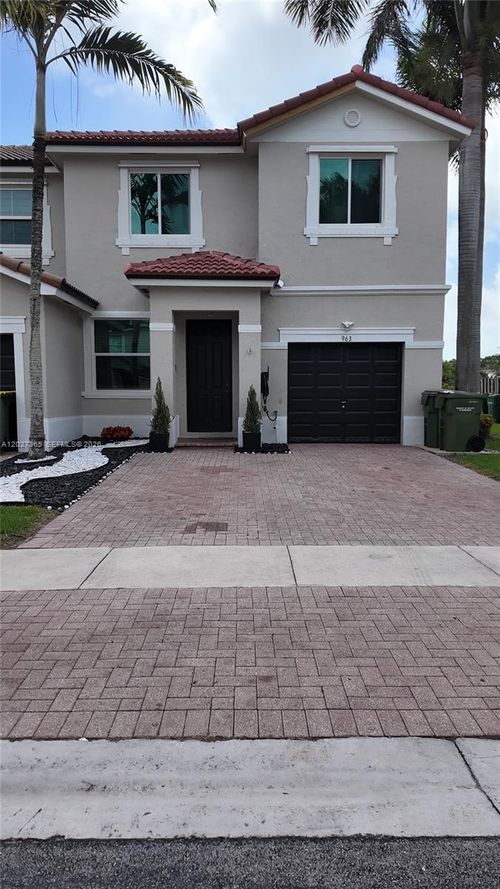 963-963 Ne 42nd Ave, Homestead, FL, 33033-5902 | Card Image