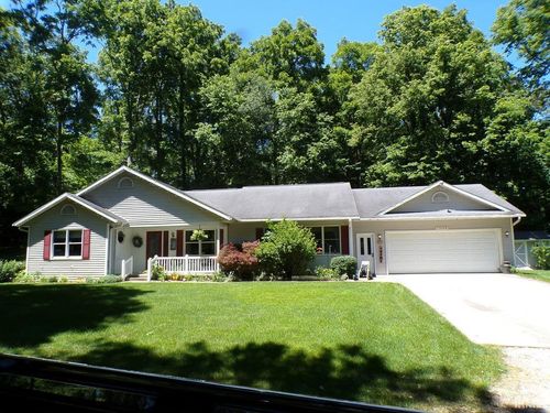 12028 County Road 18, Middlebury, IN, 46540-9107 | Card Image