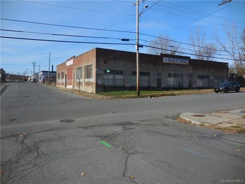 138 Mill St, Newburgh, NY, 12550-5837 | Card Image