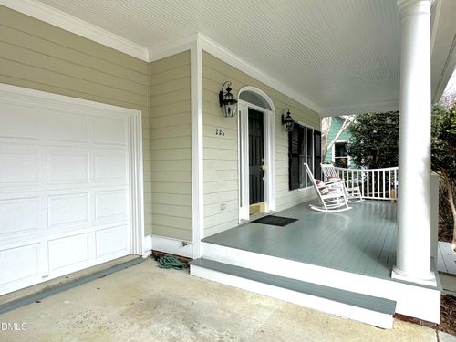 226 Edgewater Cir, Chapel Hill, NC, 27516-4418 | Card Image