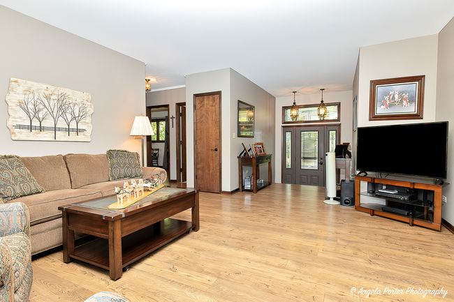 13703 Obrien Rd, House other with 3 bedrooms, 3 bathrooms and 2 parking in Hebron IL | Image 7