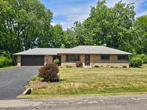 N102W15320 Venus Ct, Germantown, WI, 53022-5225 | Card Image