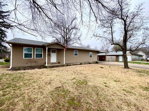 721 N 17th St, Herrin, IL, 62948-1203 | Card Image