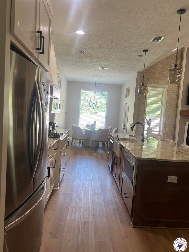 6814 Maple View Ln, House other with 3 bedrooms, 2 bathrooms and null parking in Texarkana TX | Image 10