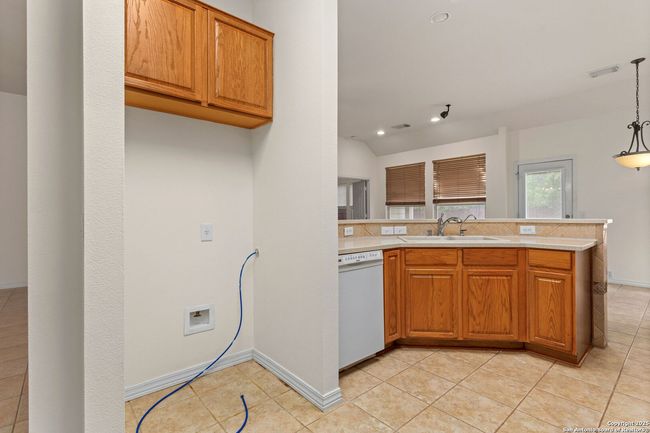 10406 Canyon Riv, House other with 4 bedrooms, 3 bathrooms and null parking in Helotes TX | Image 13