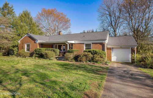 3352 Kenilworth Ln, Knoxville, TN, 37917-2911 | Card Image
