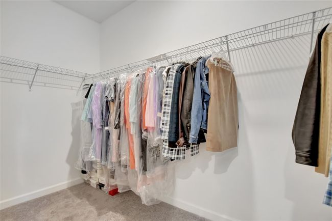 WALK IN CLOSET | Image 21