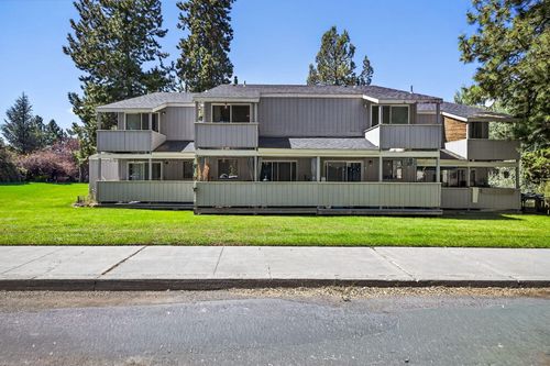 8 Sw Mckinley Ave, Bend, OR, 97702-1205 | Card Image