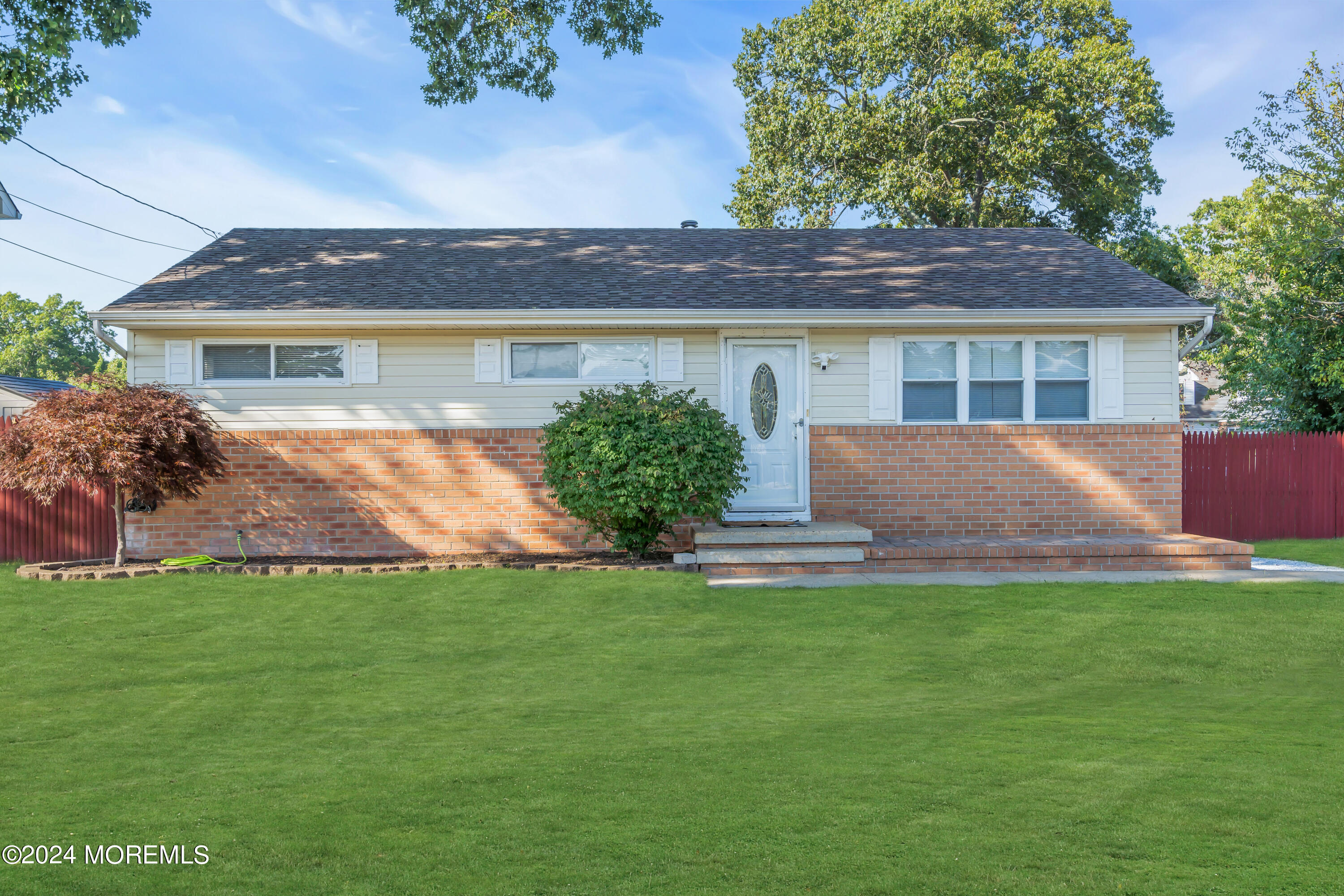 Alligator Dr, Toms River, NJ 08753