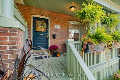 114 Rainsford Rd, Home with 3 bedrooms, 4 bathrooms and null parking in Toronto ON | Image 3